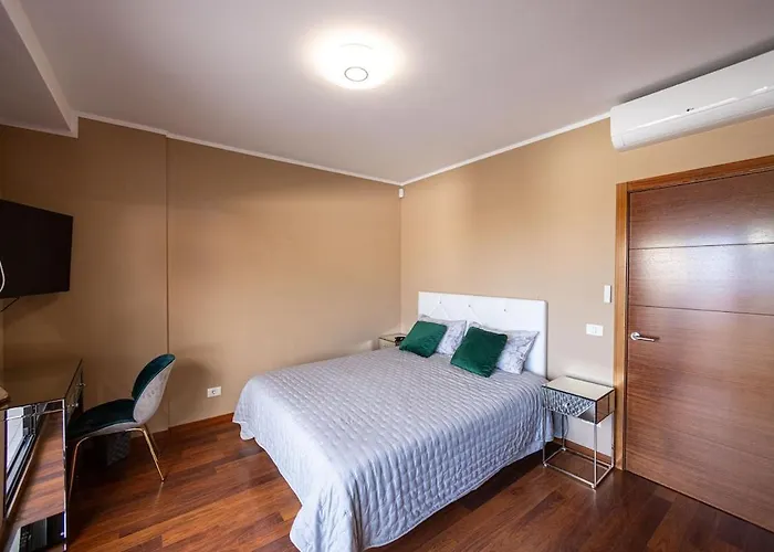 Ocean View Iri Apartment